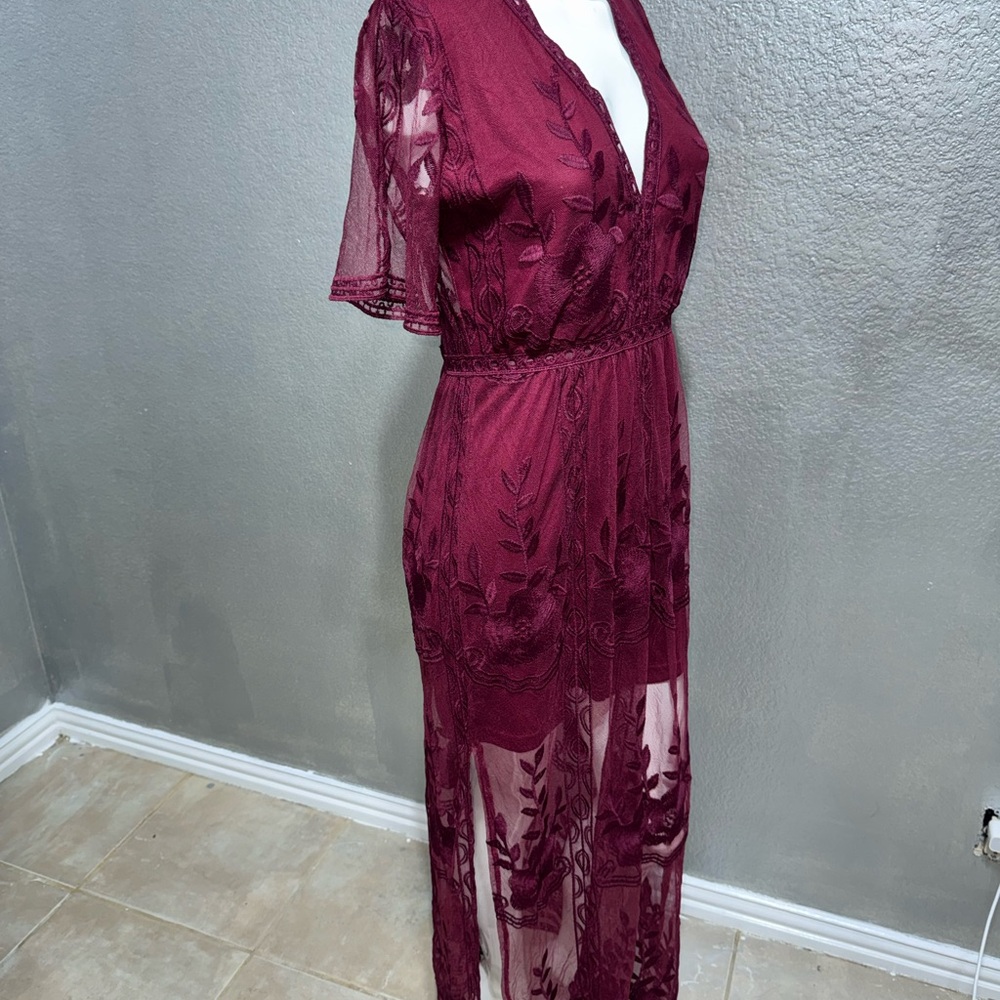 Chic Burgundy Lace Swim Cover-Up - Picture 5 of 17